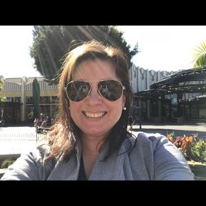 Meet your Posher, Teresa